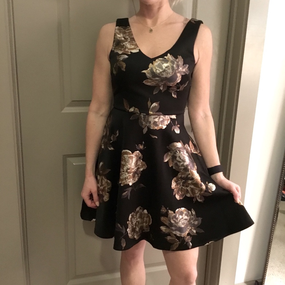 AQUA Black with stunning gold/silver flowers from Bloomingdale’s. NEW WITH TAGS!